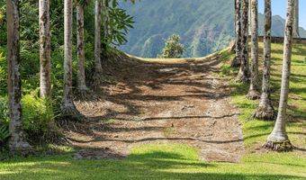46-276 Nahewai St, Kaneohe, HI 96744