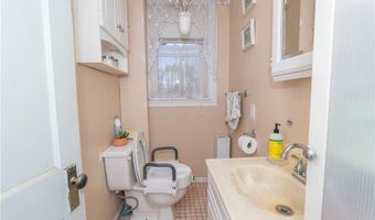 101 Collins St, Attleboro, MA 02703