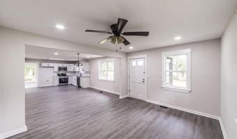 26220 Children Ln, Athens, AL 35613