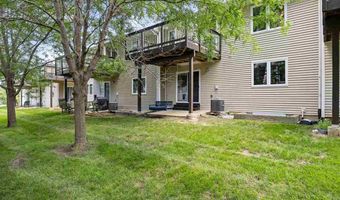 1050 Twilight Dr, North Liberty, IA 52317