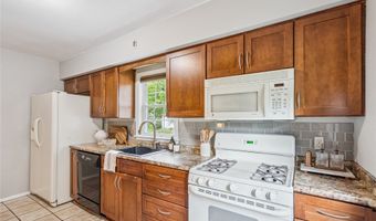 3109 Holcomb Ave, Des Moines, IA 50310