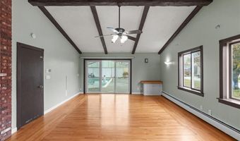 2 Oak Grove Blvd, North Providence, RI 02911