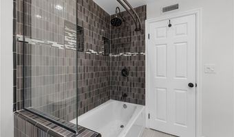 5900 Ostrom Ave, Encino, CA 91316