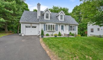 21 Lakeview Dr, Branford, CT 06405