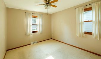 617 NW Beechwood St, Ankeny, IA 50023