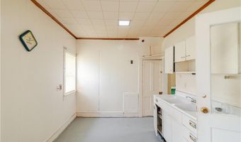 1017 S 5th St, Atchison, KS 66002
