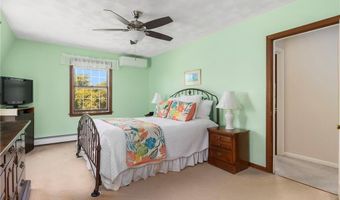 227 Prospect Ave, Middletown, RI 02842