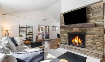 113 Birchwood Rd, Blakeslee, PA 18610