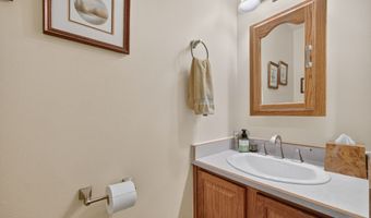 1299 Bentwood Ct, Altoona, IA 50009