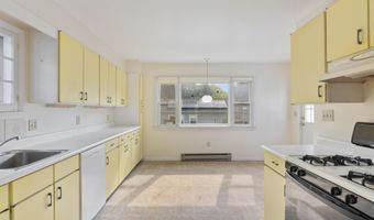 37 Bilodeau Ct, Burlington, VT 05401