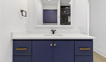 727 NE 2nd St, Bentonville, AR 72712