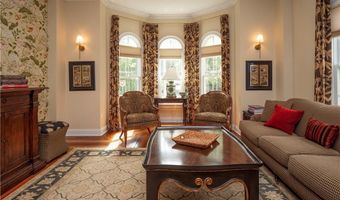 8 Cottage St 2, Newport, RI 02840