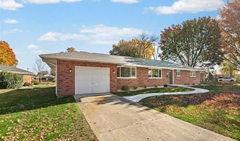 2301 Wedgewood Dr, Alton, IL 62002