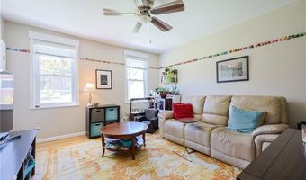 8 Lawrence St, Cumberland, RI 02864