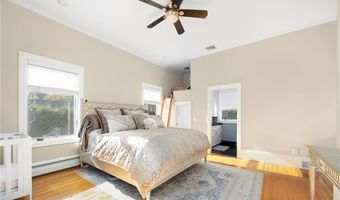 55 Wilbur Rd, Lincoln, RI 02865