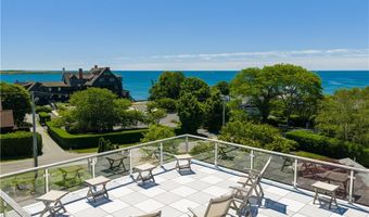 592 Tuckerman Ave, Middletown, RI 02842