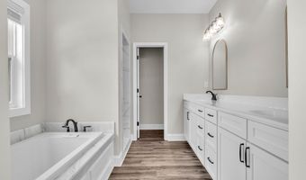 5007 Riverwood Rd, Aberdeen, MS 39730