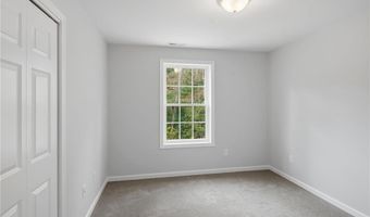 14 Elaine Dr, Hopkinton, RI 02833