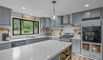 532 Lewis Farm Rd, Coventry, RI 02827