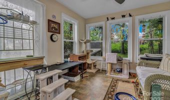 59 Skyview Ter, Asheville, NC 28806