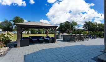 41 Gina Dr, Allentown, NJ 08501
