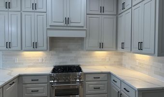 5009 Alaska St, Bay St. Louis, MS 39520