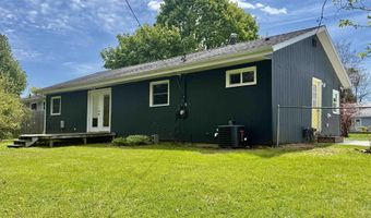 136 W Elizabeth St, Alma, MI 48801