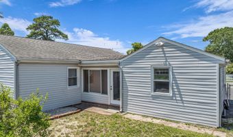 14 Larboard St, Beachwood, NJ 08722