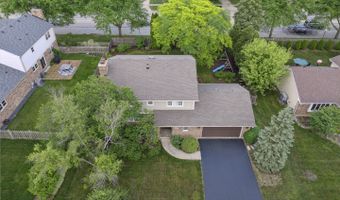 1923 N Carlyle Pl, Arlington Heights, IL 60004