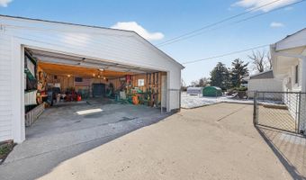 871 S Chatham Ave, Addison, IL 60101