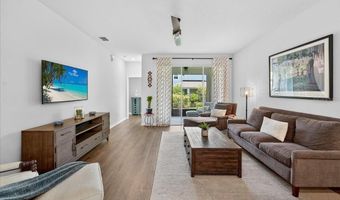 7403 SUNGOLD MEADOW Ct, Apollo Beach, FL 33572