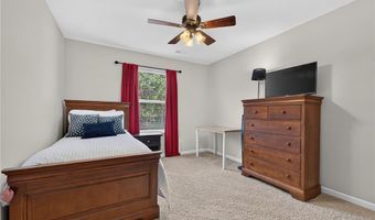 1388 Red Oak Plantation Dr, Ballwin, MO 63021
