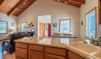 1312 VILLAGE Loop, Bandon, OR 97411