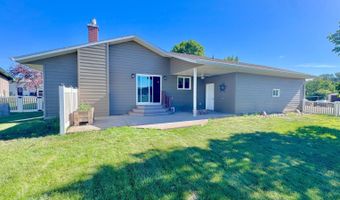 209 10th Ave NW, Bowman, ND 58623