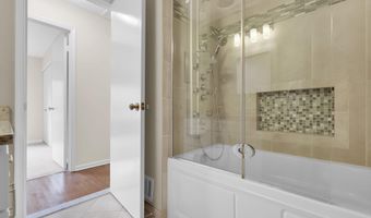 1701 GLASTONBERRY Rd, Potomac, MD 20854