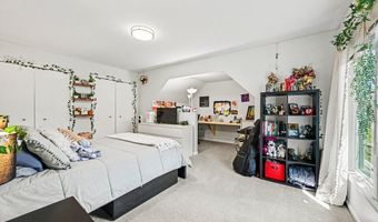 2785 Maitland Dr, Ann Arbor, MI 48105