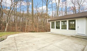 755 Sand Run Rd, Akron, OH 44313