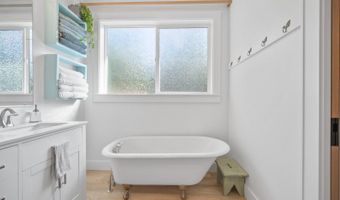 305 FIR Rd, Ariel, WA 98603