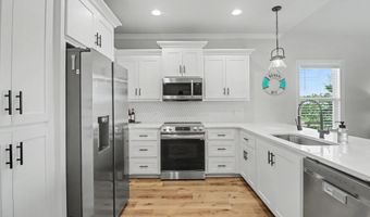 4059 Robin St, Bay St. Louis, MS 39520