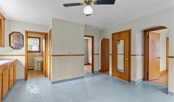 10 Prospect St, Bristol, RI 02809