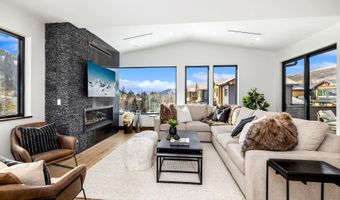 155 Goldfinch Ln 3D, Avon, CO 81620