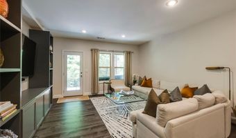 1616 Prestwick Ln, Dunwoody, GA 30338