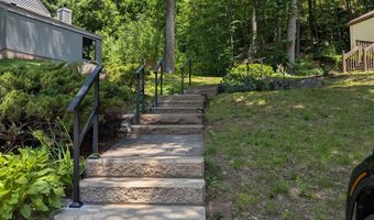 41 Chatham Ln, Bristol, CT 06010