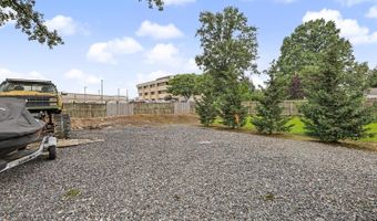 18 Tappen St, Avenel, NJ 07001