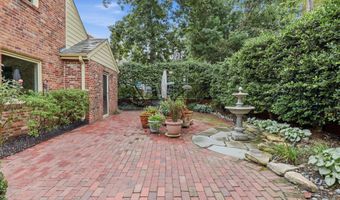 2620 FORT SCOTT Dr, Arlington, VA 22202