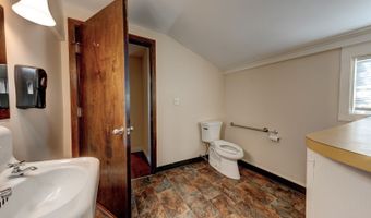 141 Dowd Ave, Canton, CT 06019