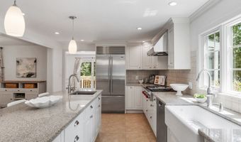 1 Blackhorse Dr, Acton, MA 01720