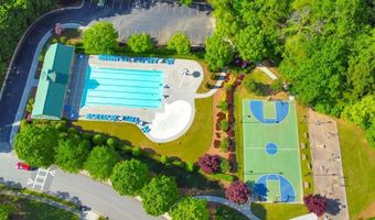62 Applewood Ln, Acworth, GA 30101