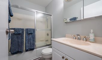 4 Washington Ave 4, Avon By The Sea, NJ 07717