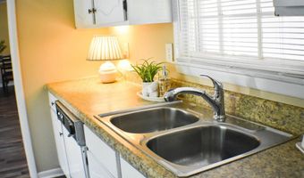 447 BERNARD COUCH Dr, Anniston, AL 36207
